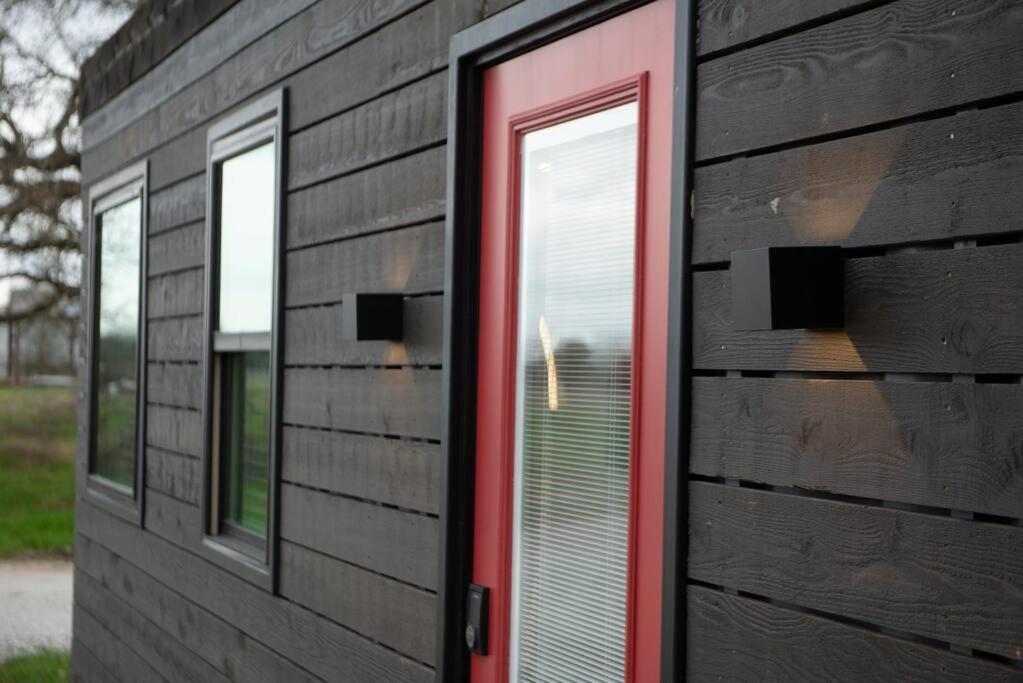The Merlot House-Container Home 12 Min To Magnolia Bellmead Εξωτερικό φωτογραφία